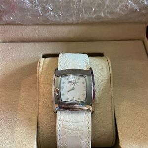 Salvatore Ferragamo VARA white watch with leather band